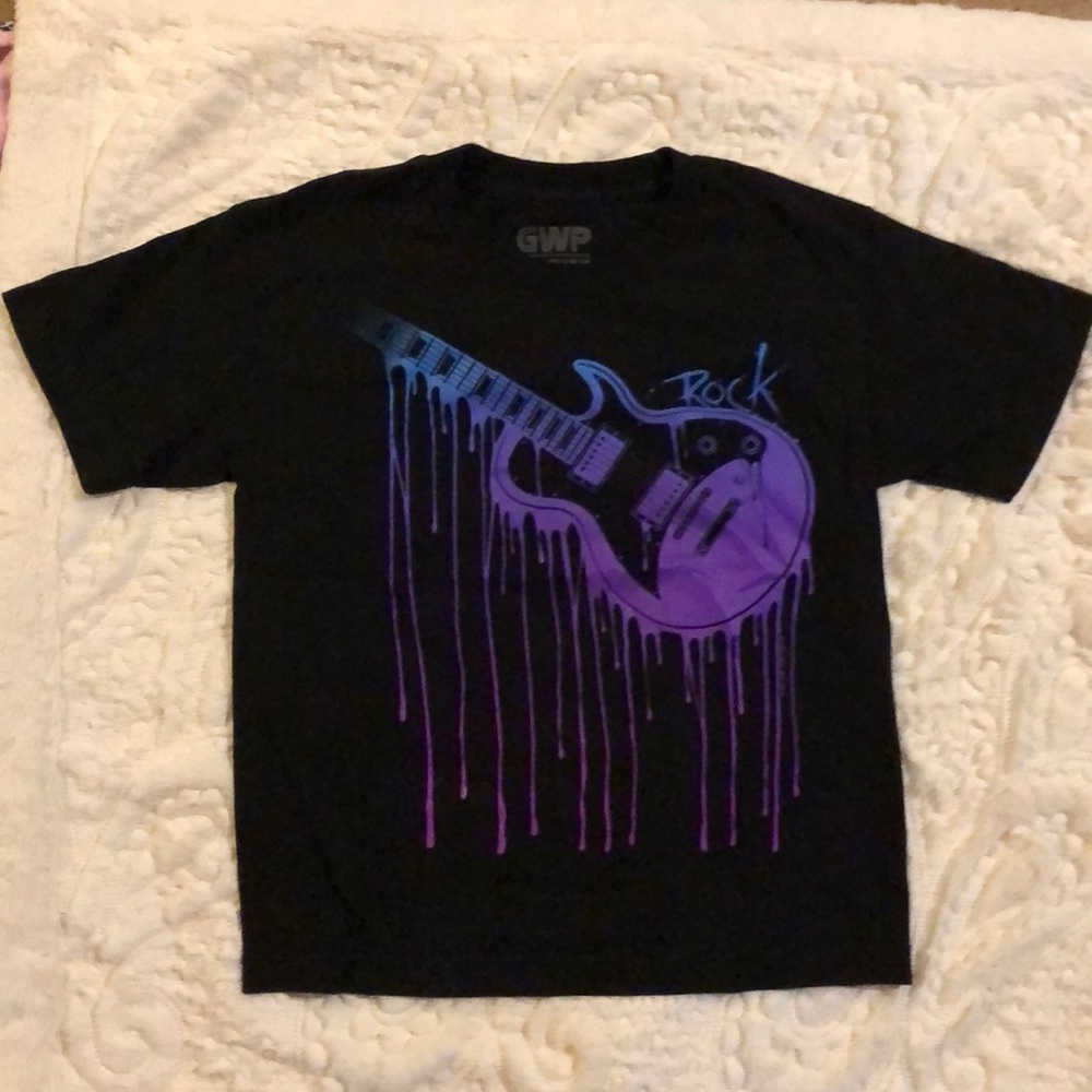 💜 Boys GWP Rock T-shirt, size S (6/7)